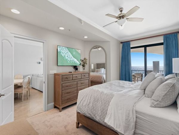 Destin Florida Vacation Rentals | Luxury Beachfront Condo with Pool