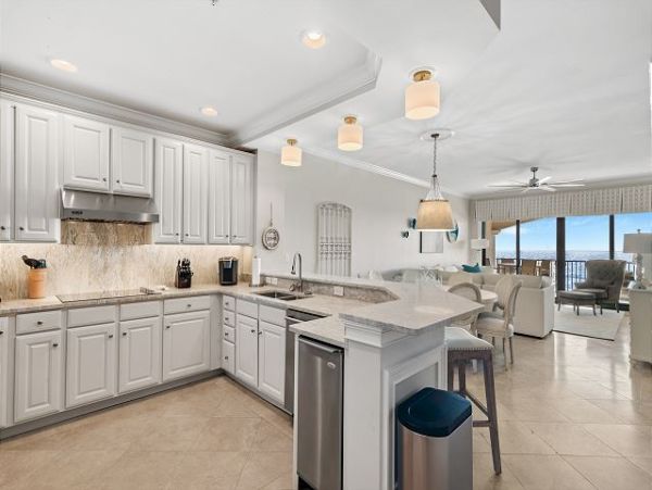 Destin Florida Vacation Rentals | Luxury Beachfront Condo with Pool