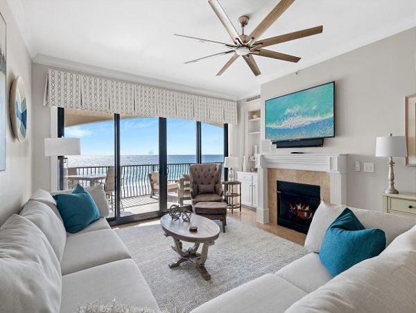 Destin Florida Vacation Rentals | Luxury Beachfront Condo with Pool