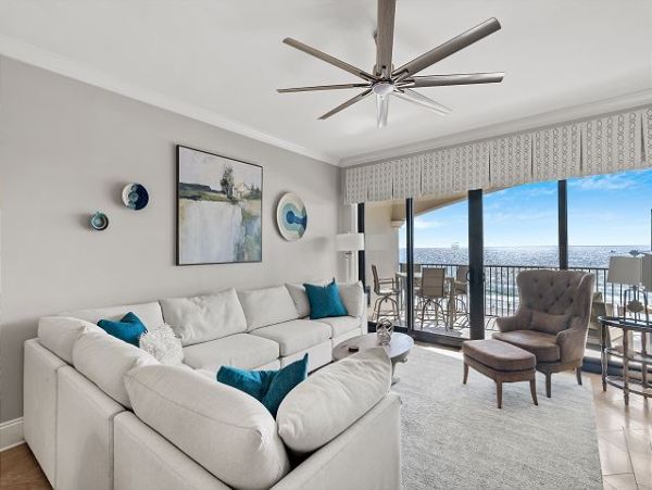 Destin Florida Vacation Rentals | Luxury Beachfront Condo with Pool