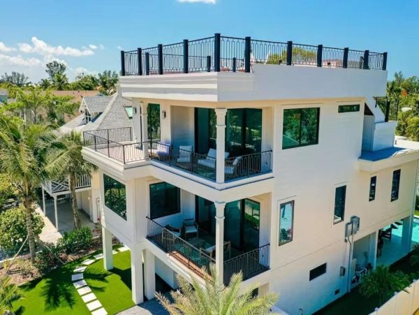 Anna Maria Island Luxury Vacation Rental Beachfront Home with Pool & Rooftop Deck