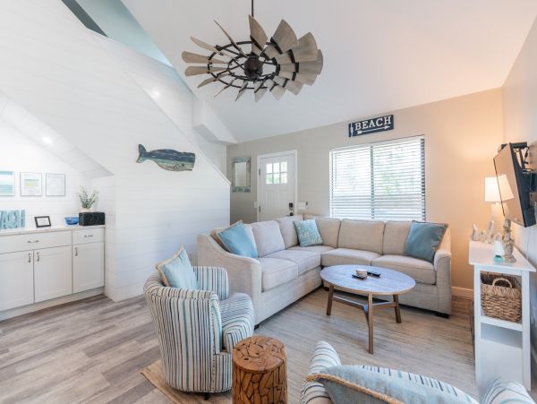 Hilton Head Vacation Rental Pet Friendly Beach Home with Pool & Loft