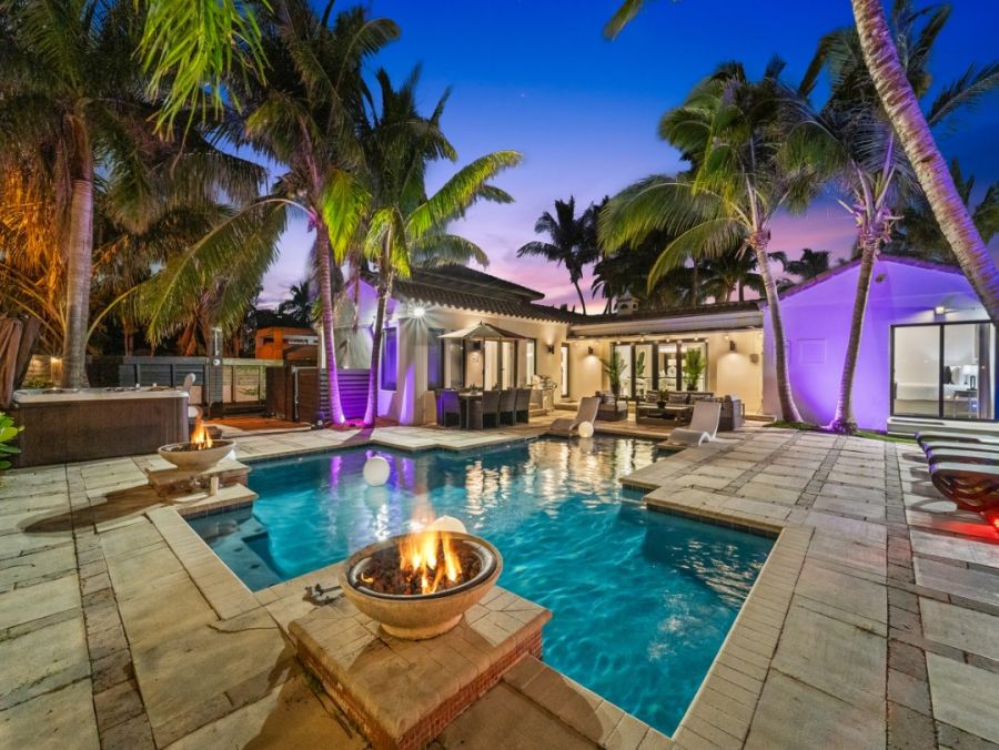 Hollywood Beach Vacation Rental - Seven Bedroom Home with Pool, Jacuzzi & Playground