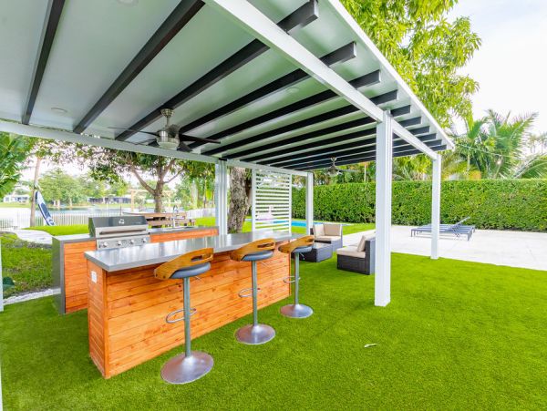 Miami Vacation Rental Lakefront 6-Bedroom Home with Pool & Terrace