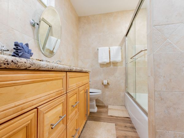 Miami Vacation Rental Lakefront 6-Bedroom Home with Pool & Terrace