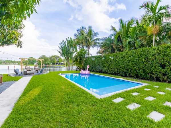 Miami Vacation Rental Lakefront 6-Bedroom Home with Pool & Terrace