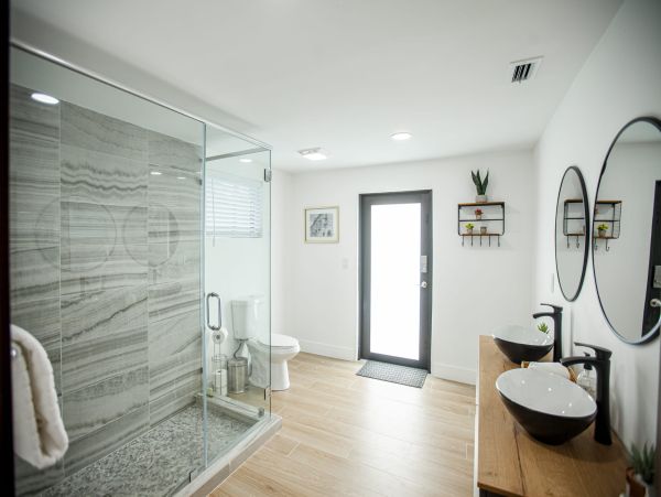 Miami Vacation Rental 6-Bedroom Villa with Tennis Court, Pool & Canal Access