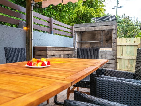 Luxury Miami Vacation Rental Villa | 6-Bedroom Miami Villa with Pool & Cabana