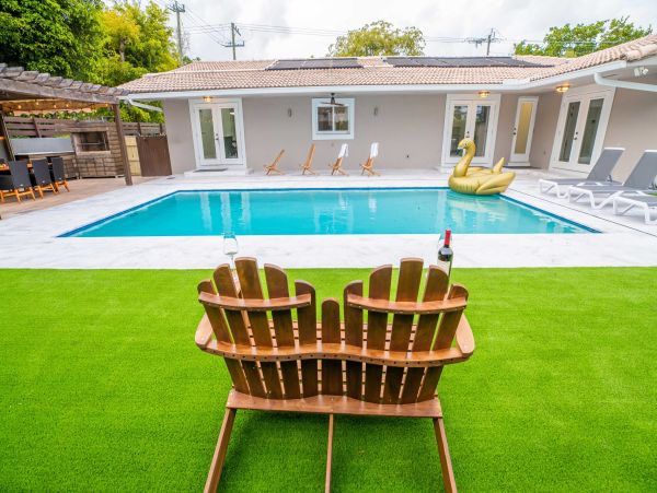 Luxury Miami Vacation Rental Villa | 6-Bedroom Miami Villa with Pool & Cabana