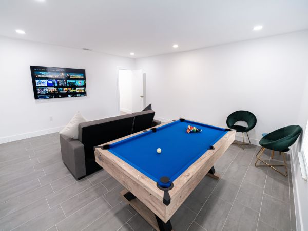 Luxury Miami Vacation Rental Villa | 6-Bedroom Miami Villa with Pool & Cabana