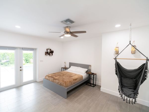 Luxury Miami Vacation Rental Villa | 6-Bedroom Miami Villa with Pool & Cabana