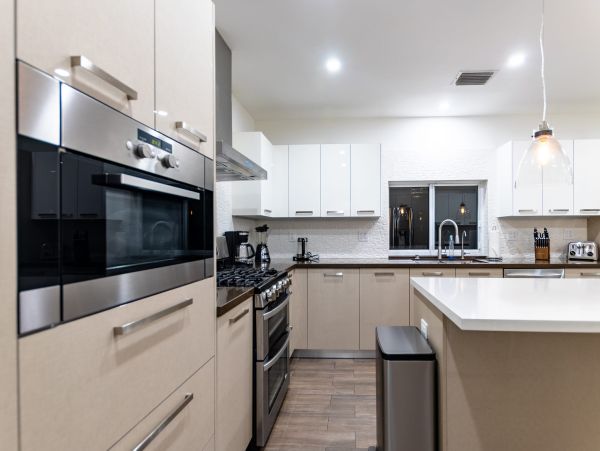 Luxury Miami Vacation Rental Villa | 6-Bedroom Miami Villa with Pool & Cabana