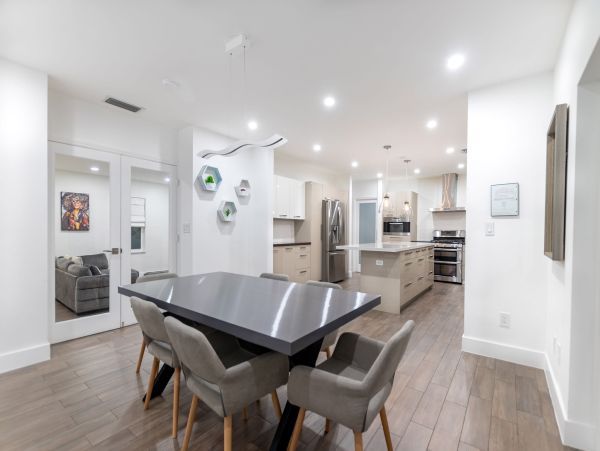 Luxury Miami Vacation Rental Villa | 6-Bedroom Miami Villa with Pool & Cabana