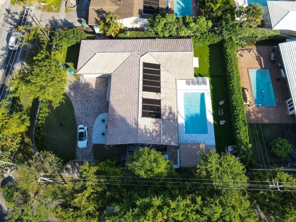 Luxury Miami Vacation Rental Villa | 6-Bedroom Miami Villa with Pool & Cabana