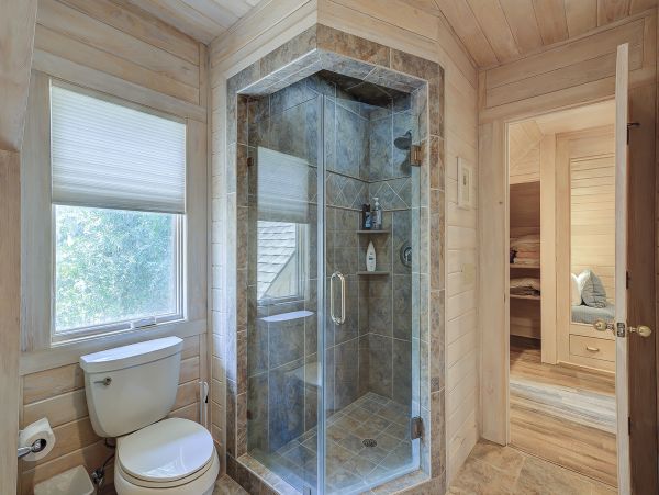 Hilton Head Vacation Rental Sea Pines 5-Bedroom Home with Pool & Beach Access