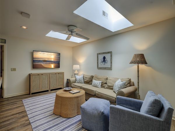Hilton Head Vacation Rental Sea Pines 5-Bedroom Home with Pool & Beach Access