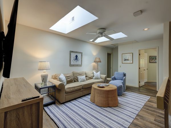 Hilton Head Vacation Rental Sea Pines 5-Bedroom Home with Pool & Beach Access