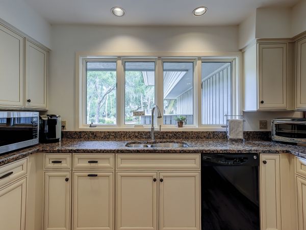 Hilton Head Vacation Rental Sea Pines 5-Bedroom Home with Pool & Beach Access