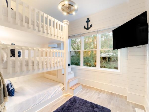 Hilton Head Vacation Rental Luxury 7-Bedroom Beach Home with Pool & Ocean Views