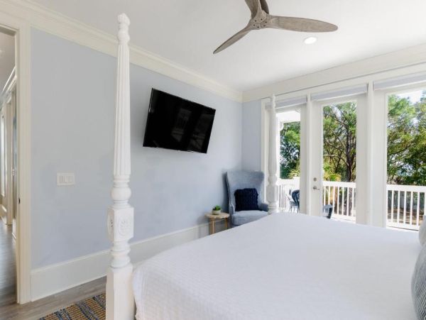 Hilton Head Vacation Rental Luxury 7-Bedroom Beach Home with Pool & Ocean Views