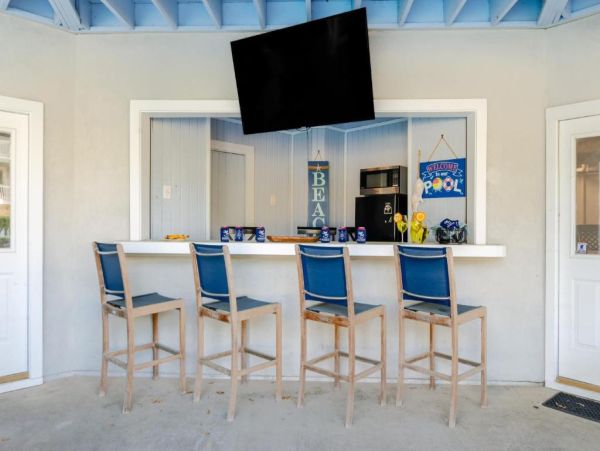 Hilton Head Vacation Rental Luxury 7-Bedroom Beach Home with Pool & Ocean Views