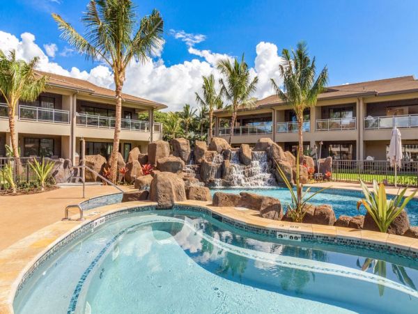 Maui Vacation Rental Luxury 3-Bedroom Villa with Lanai & Ocean Views