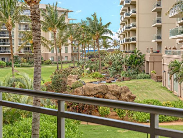 Maui Vacation Rental Luxury 3-Bedroom Villa with Lanai & Ocean Views