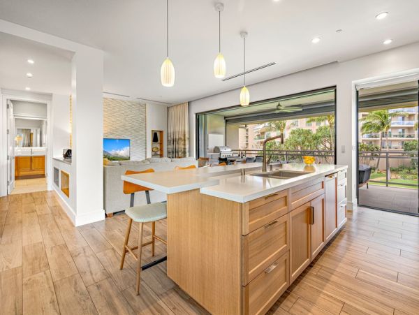 Maui Vacation Rental Luxury 3-Bedroom Villa with Lanai & Ocean Views