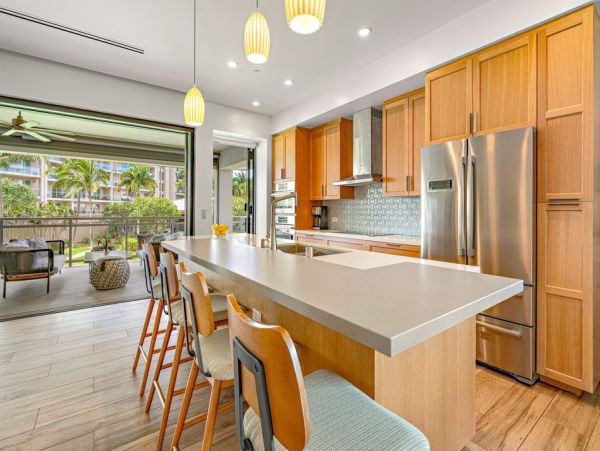 Maui Vacation Rental Luxury 3-Bedroom Villa with Lanai & Ocean Views