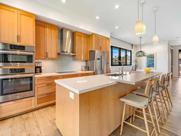Maui Vacation Rental Luxury 3-Bedroom Villa with Lanai & Ocean Views