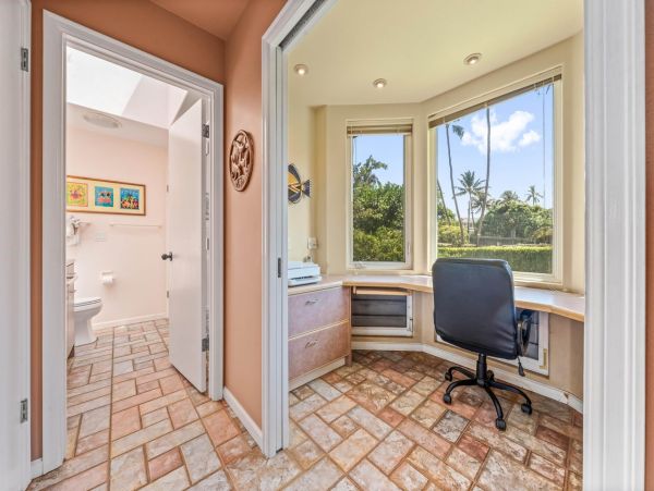 Maui Vacation Rental | Kihei Beachfront Home with Ocean Views & Lanai
