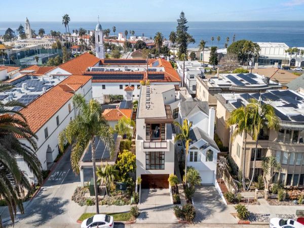 La Jolla Luxury Vacation Rental | 7-Bedroom Estate with Pool, Spa & Guest House