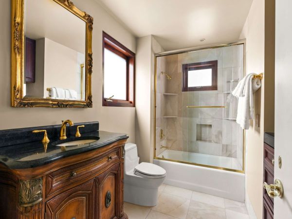 La Jolla Luxury Vacation Rental | 7-Bedroom Estate with Pool, Spa & Guest House