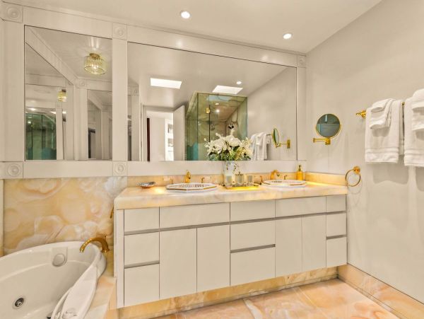 La Jolla Luxury Vacation Rental | 7-Bedroom Estate with Pool, Spa & Guest House