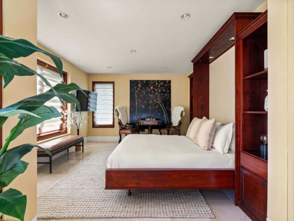 La Jolla Luxury Vacation Rental | 7-Bedroom Estate with Pool, Spa & Guest House