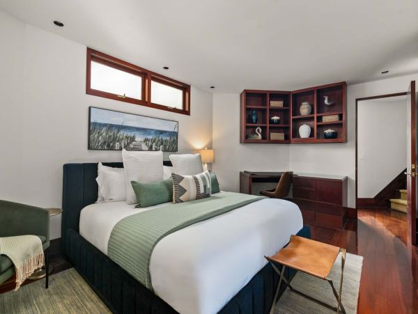La Jolla Luxury Vacation Rental | 7-Bedroom Estate with Pool, Spa & Guest House