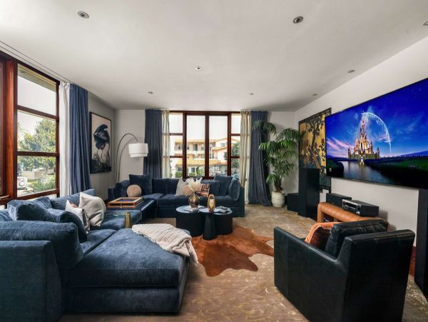 La Jolla Luxury Vacation Rental | 7-Bedroom Estate with Pool, Spa & Guest House