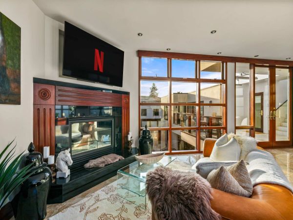La Jolla Luxury Vacation Rental | 7-Bedroom Estate with Pool, Spa & Guest House