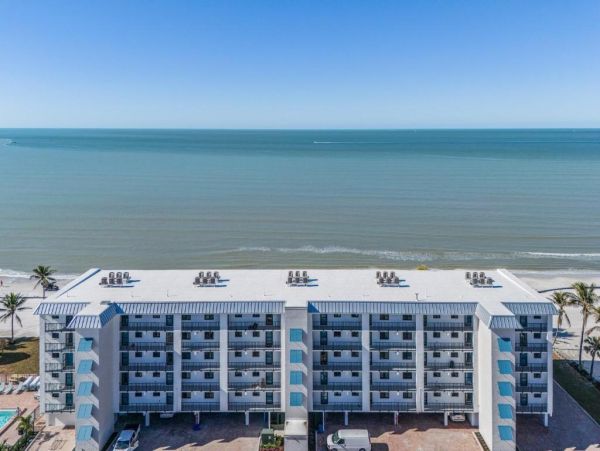 Fort Myers Beach Vacation Rental 2-Bedroom Condo with Pool & Gulf Views