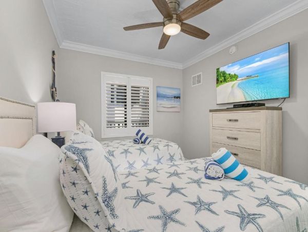Fort Myers Beach Vacation Rental 2-Bedroom Condo with Pool & Gulf Views