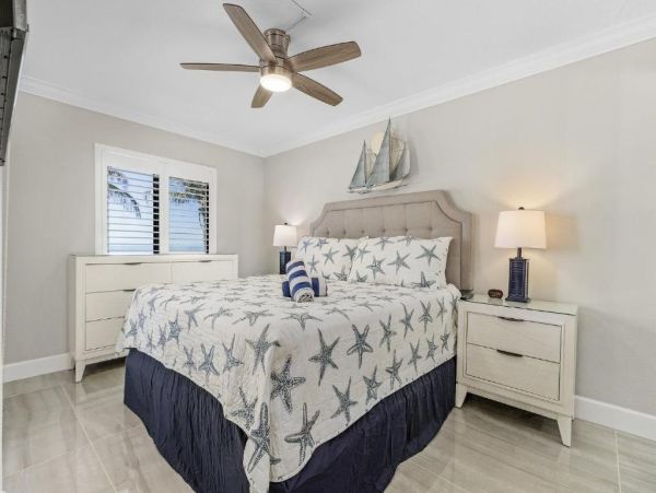 Fort Myers Beach Vacation Rental 2-Bedroom Condo with Pool & Gulf Views