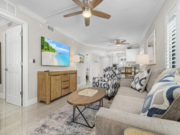 Fort Myers Beach Vacation Rental 2-Bedroom Condo with Pool & Gulf Views