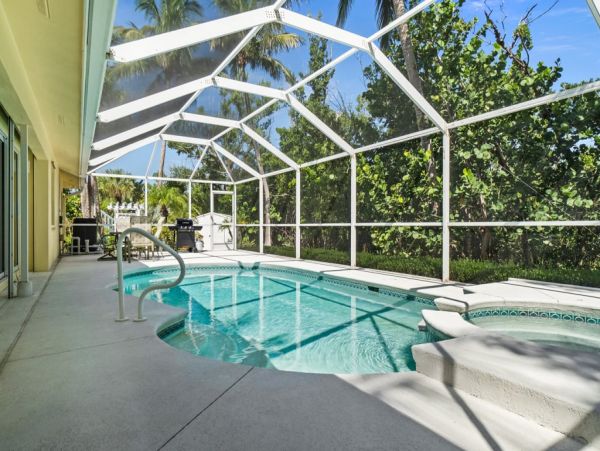 Sanibel Island Vacation Rental 4-Bedroom Home with Pool & Gulf Access