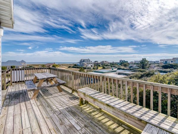Kitty Hawk Outer Banks Semi-Oceanfront Home Pool & Hot Tub