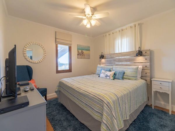 Kitty Hawk Outer Banks Semi-Oceanfront Home Pool & Hot Tub