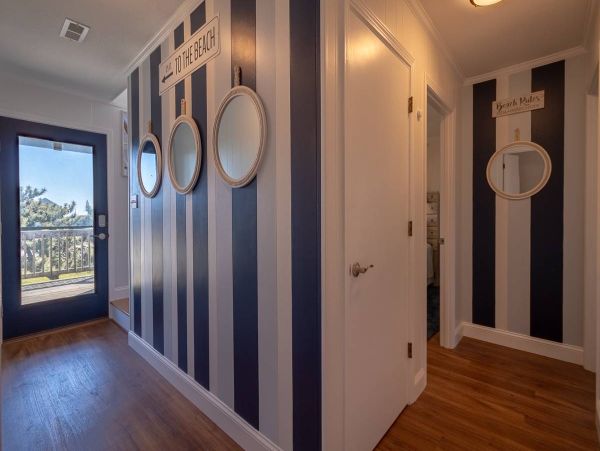 Kitty Hawk Outer Banks Semi-Oceanfront Home Pool & Hot Tub