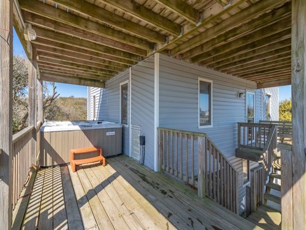 Kitty Hawk Outer Banks Semi-Oceanfront Home Pool & Hot Tub