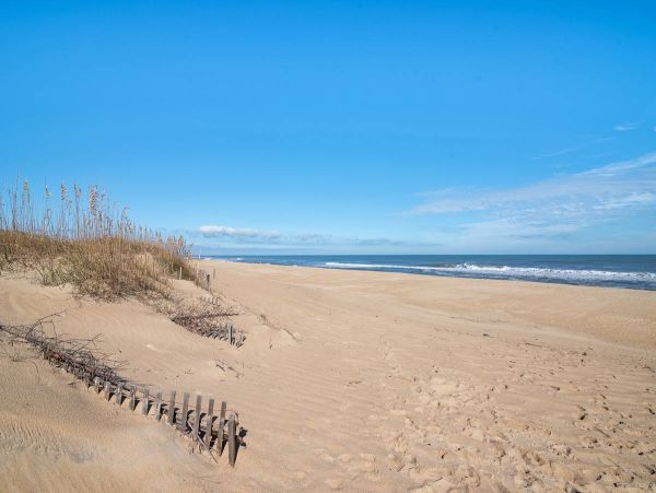 Kitty Hawk Outer Banks Semi-Oceanfront Home Pool & Hot Tub