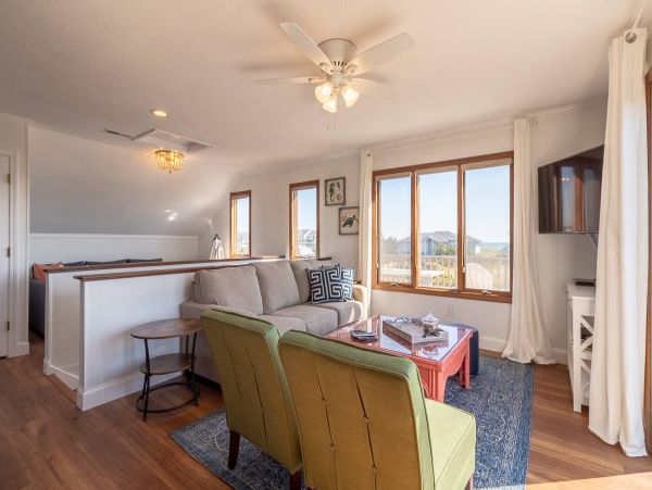Kitty Hawk Outer Banks Semi-Oceanfront Home Pool & Hot Tub