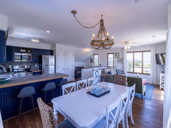 Kitty Hawk Outer Banks Semi-Oceanfront Home Pool & Hot Tub